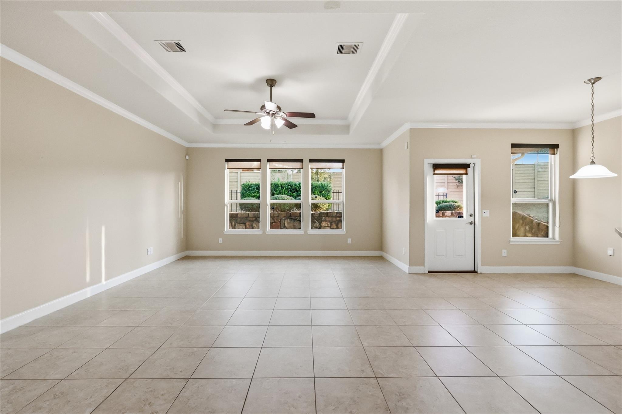3263 Persimmon Grove