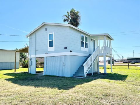 Photo of 1106 Gulfview Lane, Freeport, TX 77541 (MLS # 53704711)