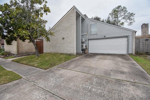 Photo of 7631 Hopewell Lane, Houston, TX 77071 (MLS # 83187615)