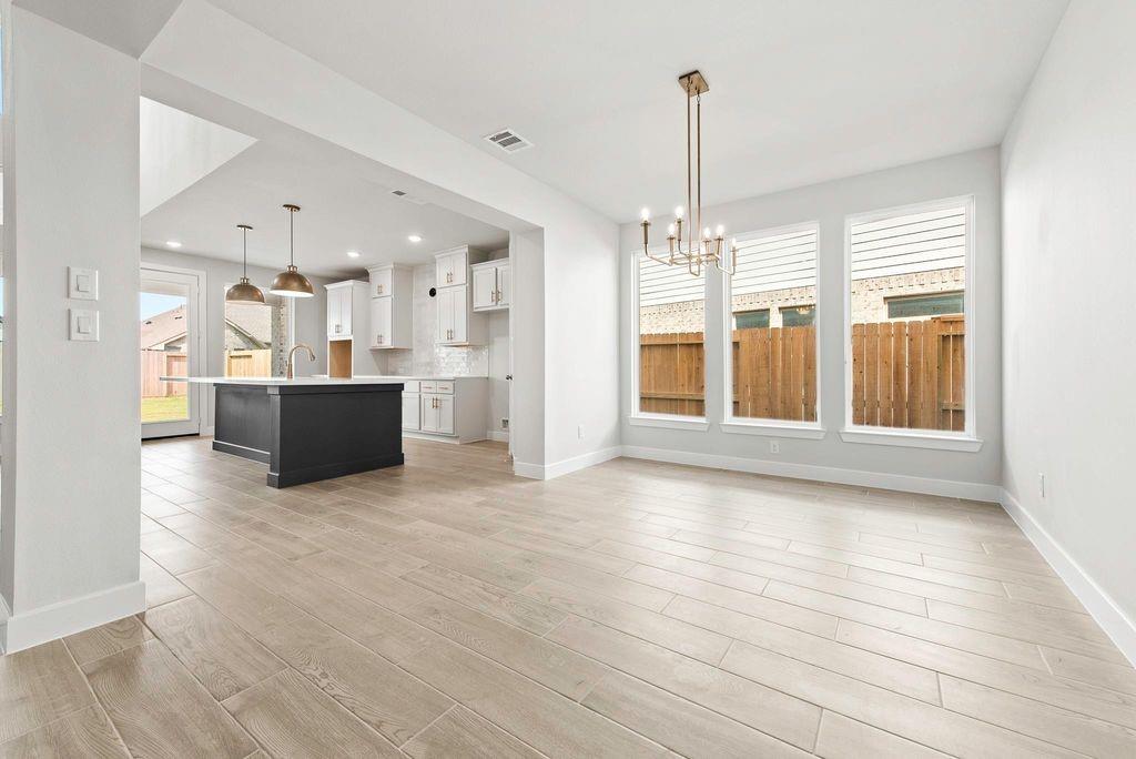 407 Sunlit Valley Circle