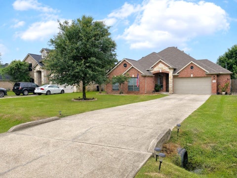 Homes For Sale - 33039 Lois Lane<br/> Magnolia, TX 77354