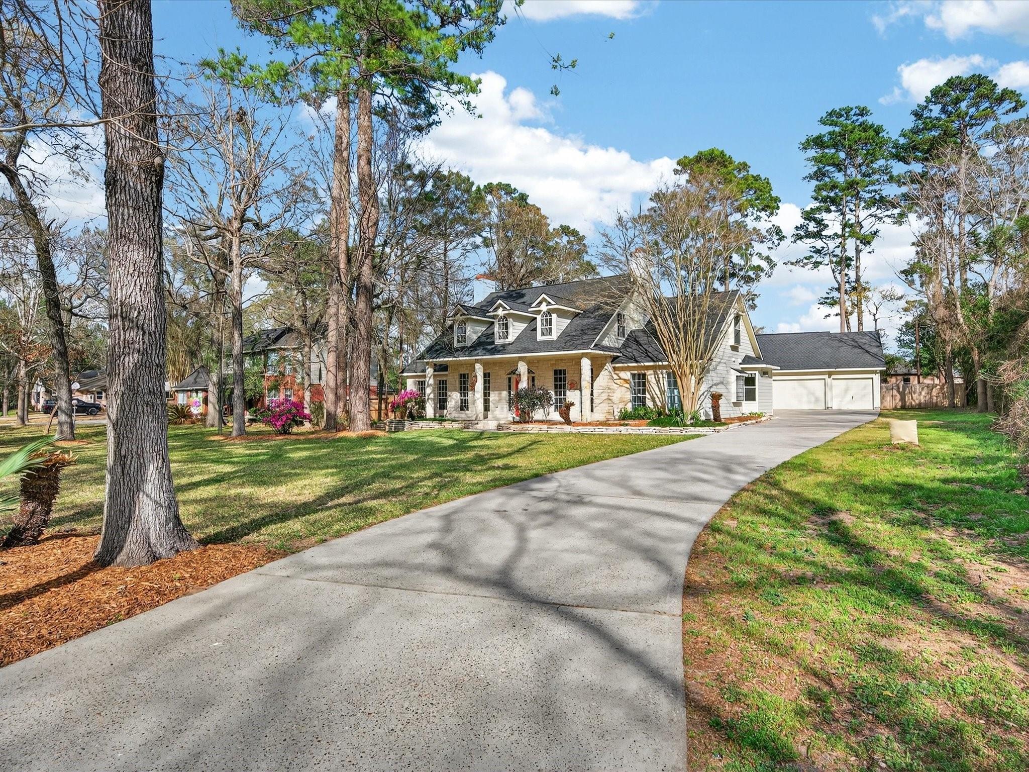 905 Carriage Hills Boulevard