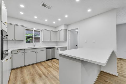 Tiny photo for 1617 Wavecrest Lane, Houston, TX 77062 (MLS # 66428359)