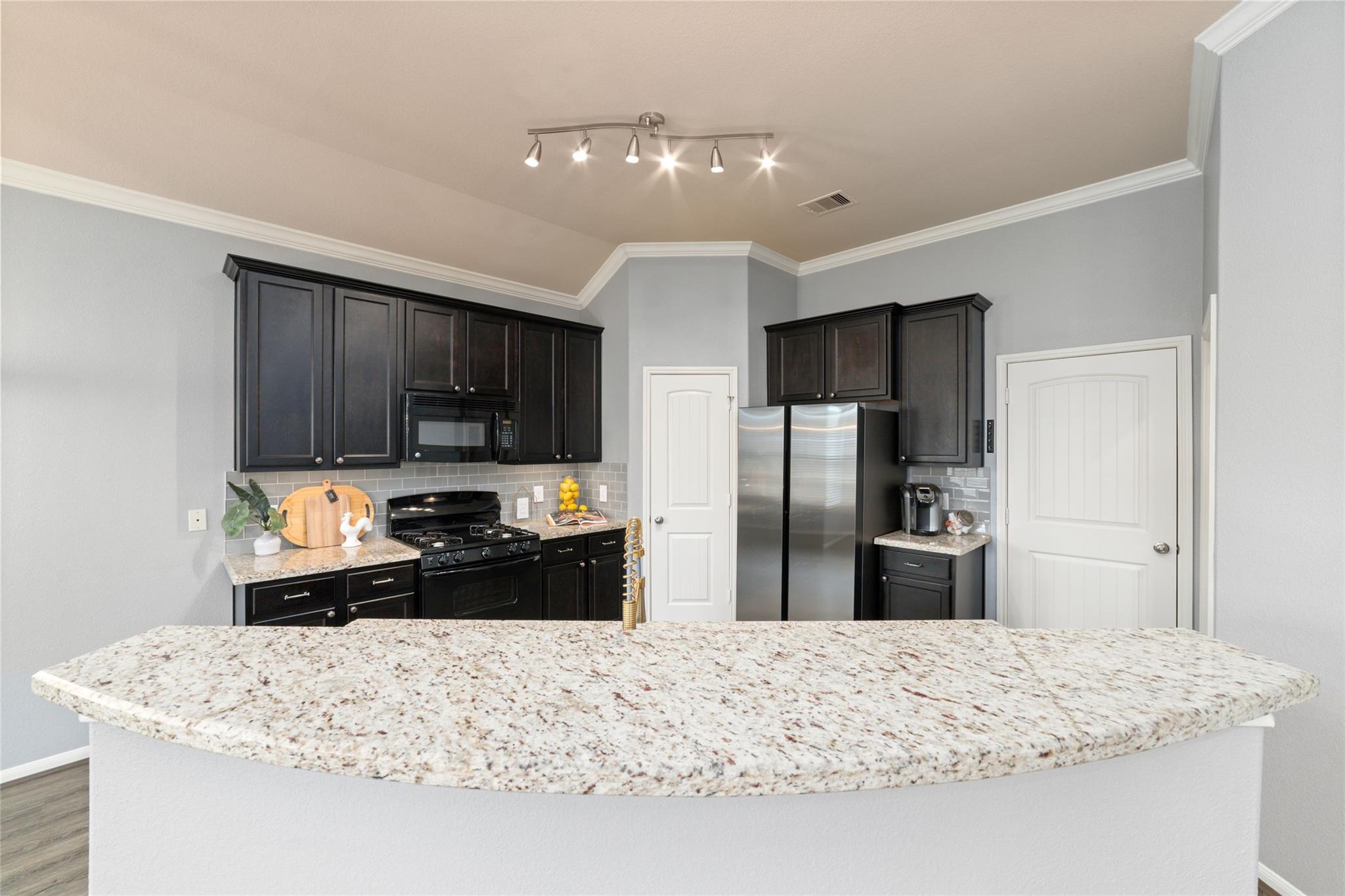 221 Country Crossing Circle