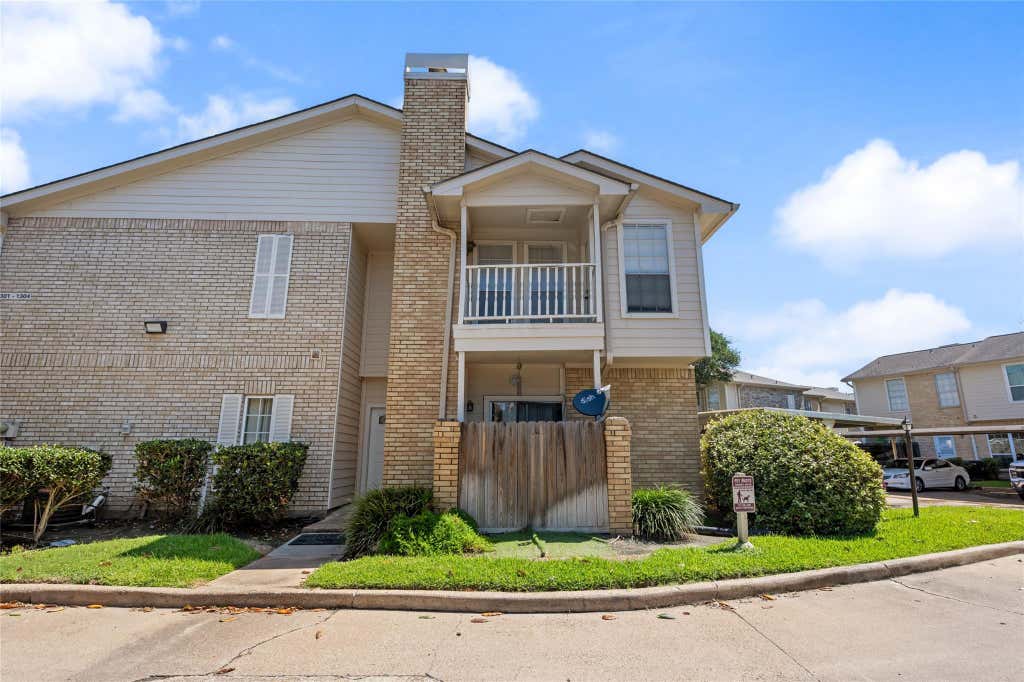 Photo of 7575 Cambridge Street #1304, Houston, TX 77054 (MLS # 35331649)
