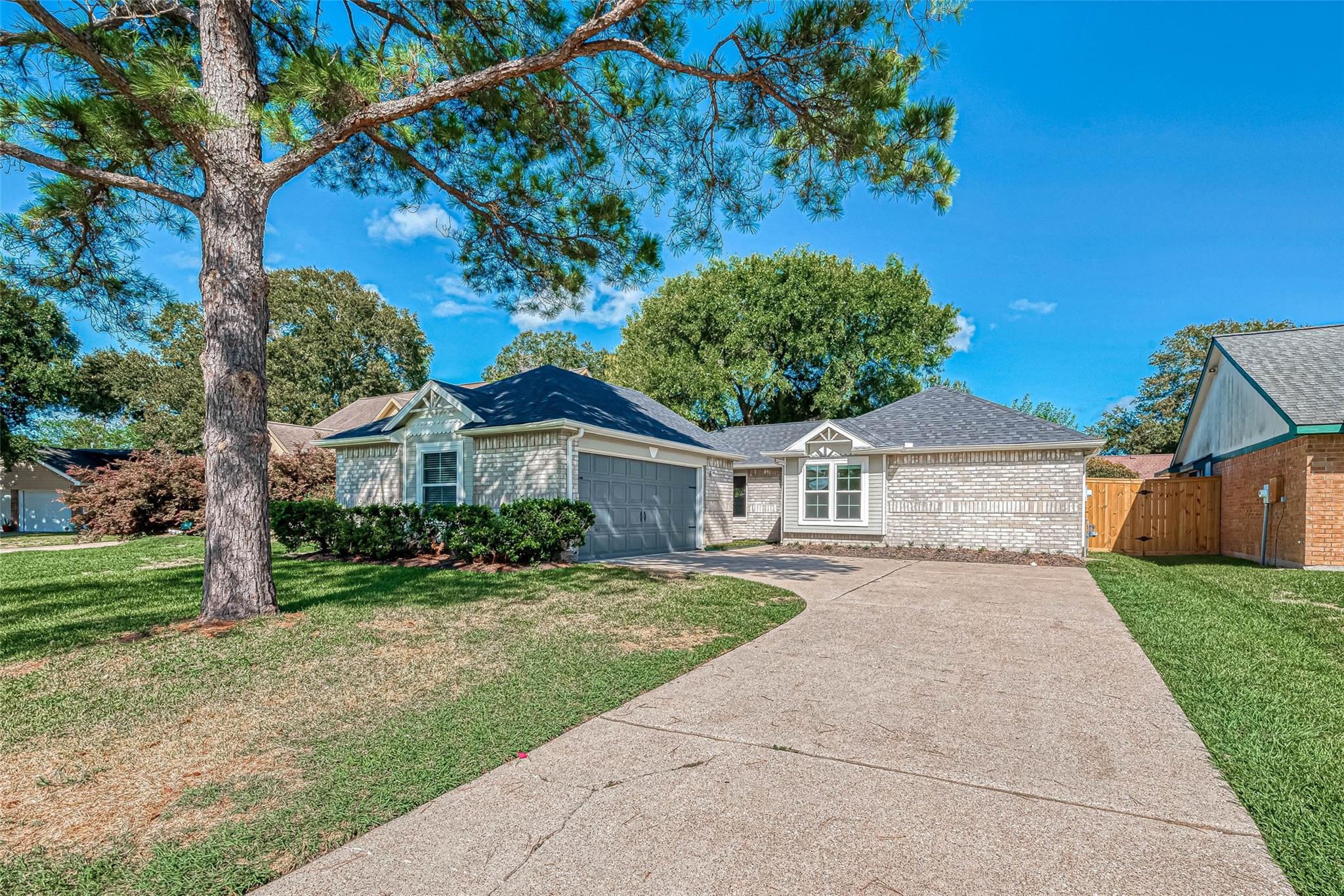 416 Heatherwood Court