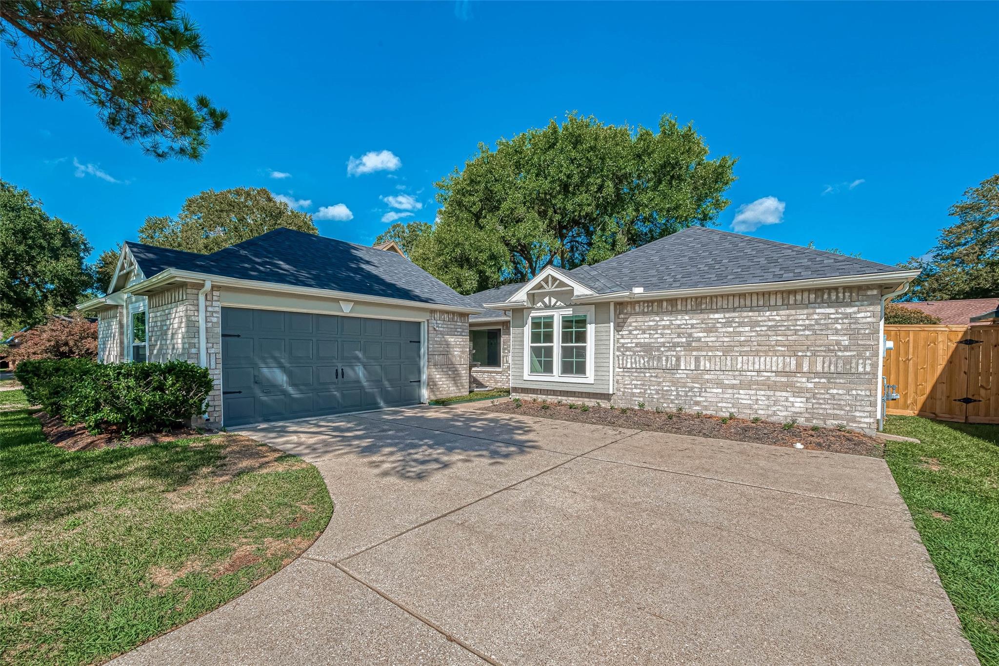 416 Heatherwood Court