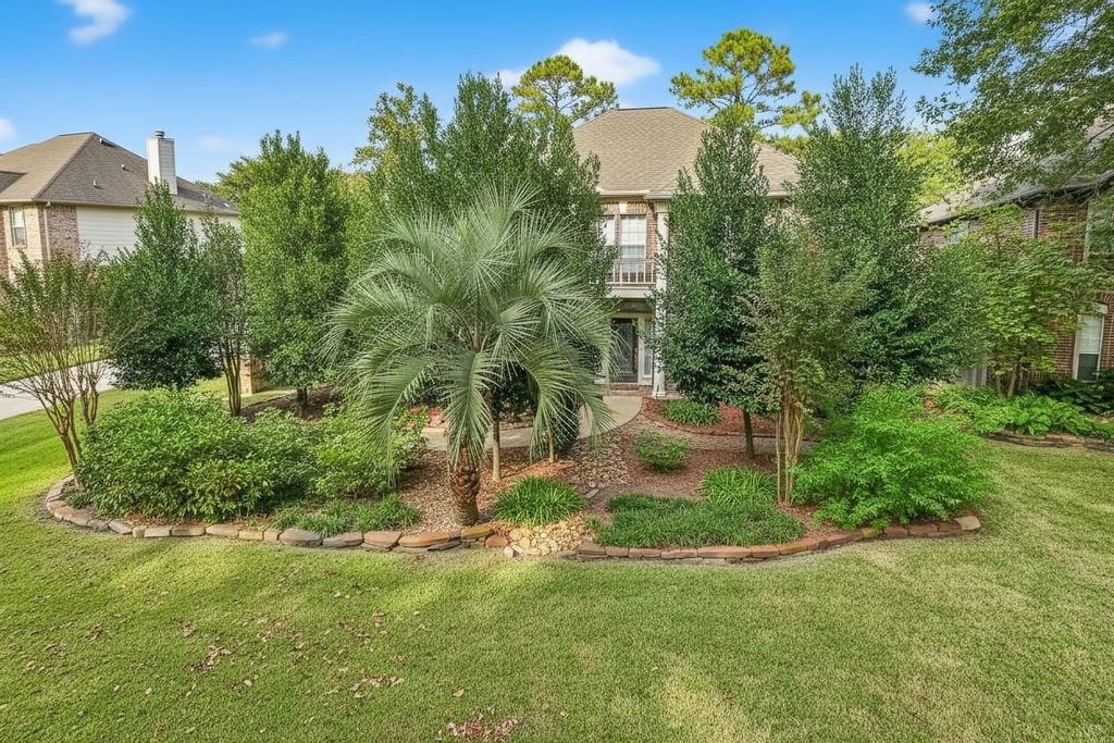 Photo of 14 Broadweather Place, The Woodlands, TX 77382 (MLS # 52857225)