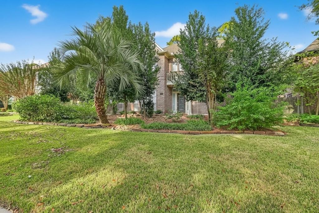 Photo of 14 Broadweather Place, The Woodlands, TX 77382 (MLS # 52857225)