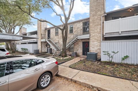 Photo of 10733 Braes Bend Drive #10733, Houston, TX 77071 (MLS # 80802923)