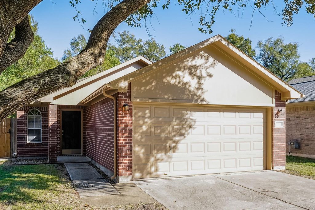 Photo of 24214 Silver Maple Drive, Huffman, TX 77336 (MLS # 95923643)
