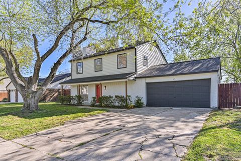 Photo of 425 E Castle Harbour Drive, Friendswood, TX 77546 (MLS # 21973261)