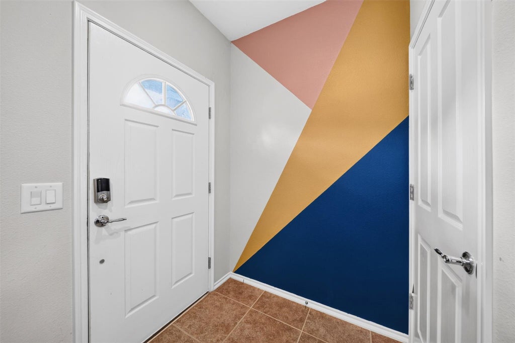 Photo of 13600 Breton Ridge Street #17D, Houston, TX 77070 (MLS # 84810482)