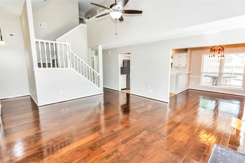 Photo of 200 Doncaster Street, Conroe, TX 77303 (MLS # 85859374)