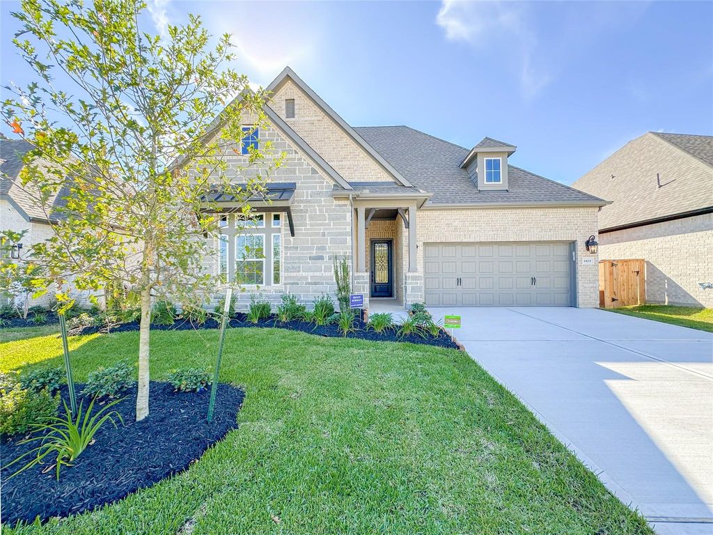 Photo of 1015 Windy Creek Path, Conroe, TX 77304 (MLS # 98598712)