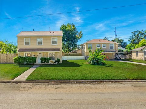 Photo of 316 English Street, Houston, TX 77009 (MLS # 24986096)