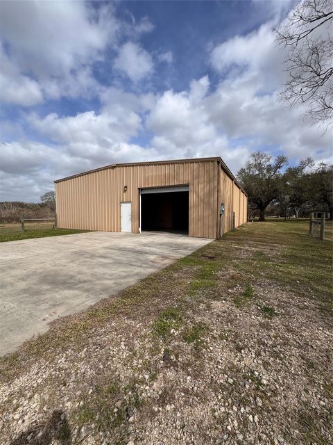 Photo of 6907 Fm 2403 Rd A, Alvin, TX 77511 (MLS # 31449920)