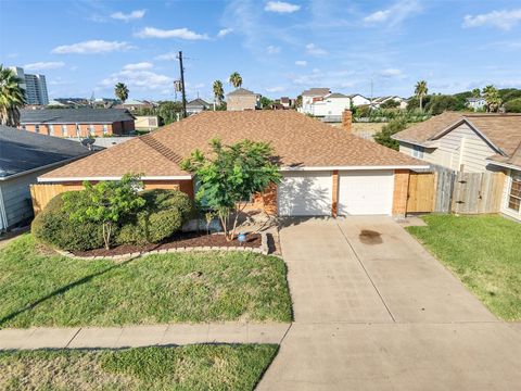 3321 Pine Street Galveston TX 77551