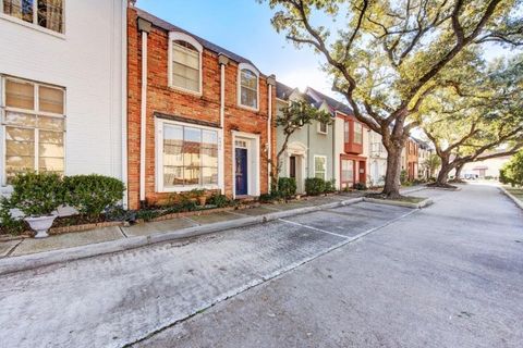 Photo of 6405 Ella Lee Lane Lane, Houston, TX 77057 (MLS # 35209173)