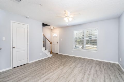 Tiny photo for 207 N Poplar Street #B, Tomball, TX 77375 (MLS # 94329700)