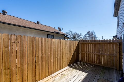 Tiny photo for 207 N Poplar Street #B, Tomball, TX 77375 (MLS # 94329700)