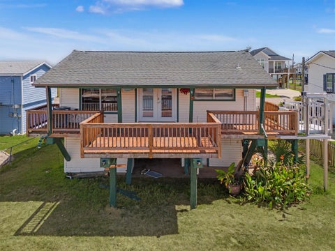 Photo of 16646 Jolly Roger Road, Jamaica Beach, TX 77554 (MLS # 32743290)