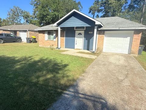 Photo of 304 Jill Street, Conroe, TX 77303 (MLS # 49881635)