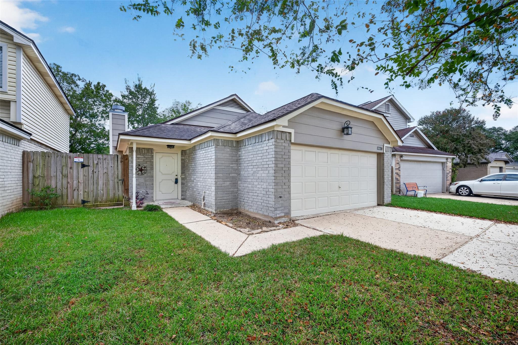 1220 Chelsea Lane