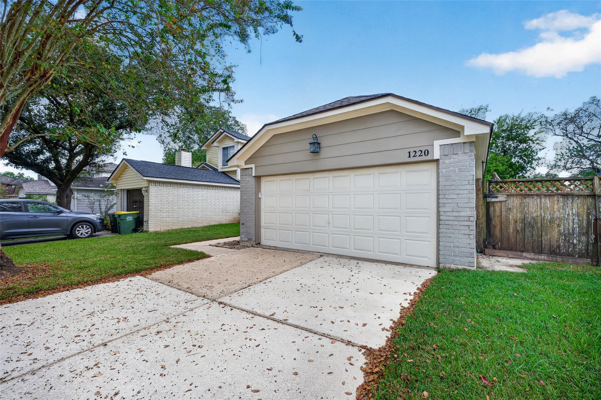 1220 Chelsea Lane