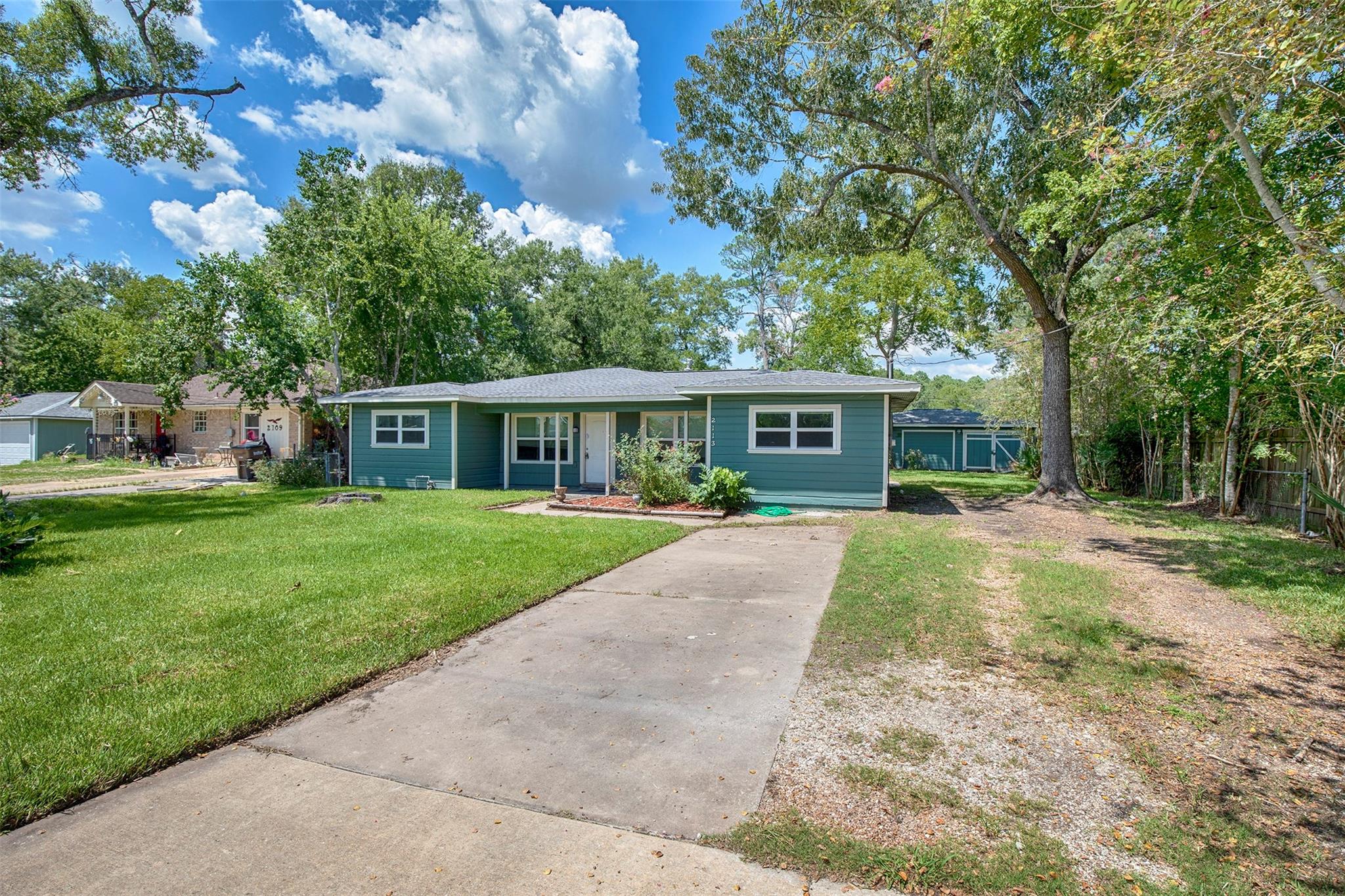 2113 Holly Drive