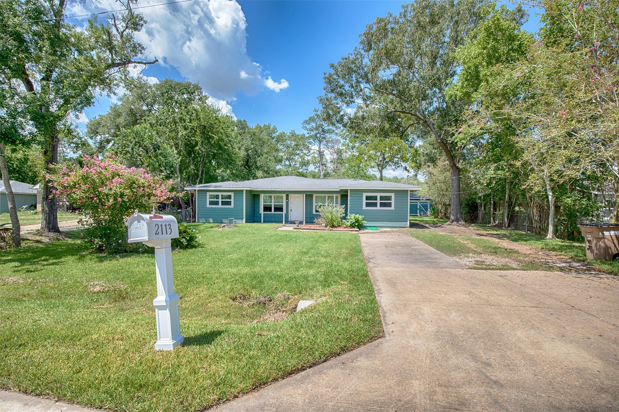2113 Holly Drive