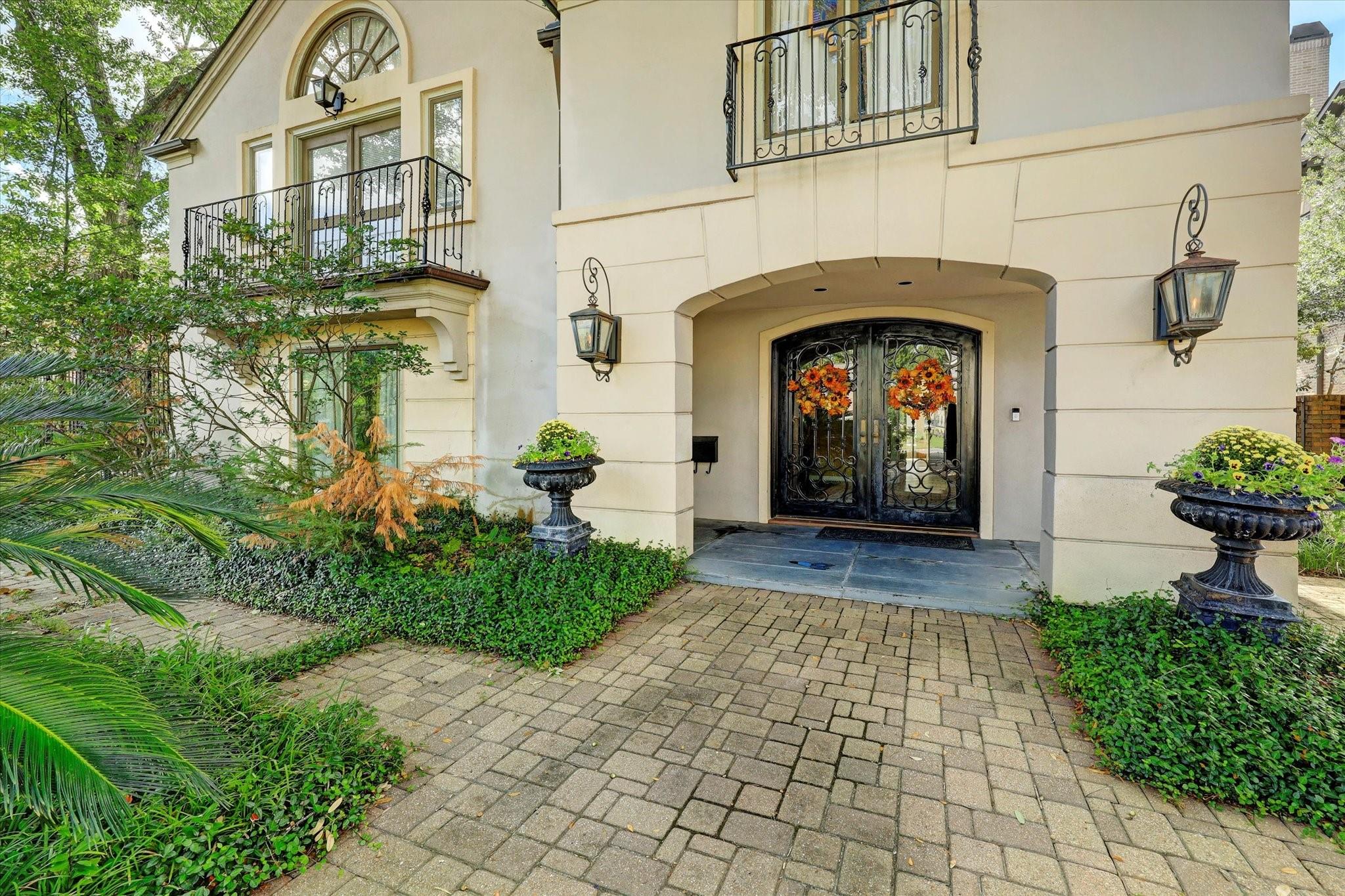 3831 Del Monte Drive