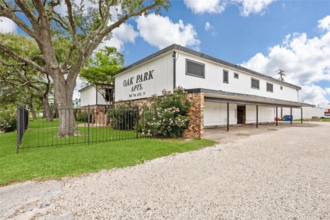 Photo of 910 7th Avenue N #9, Texas City, TX 77590 (MLS # 95622789)