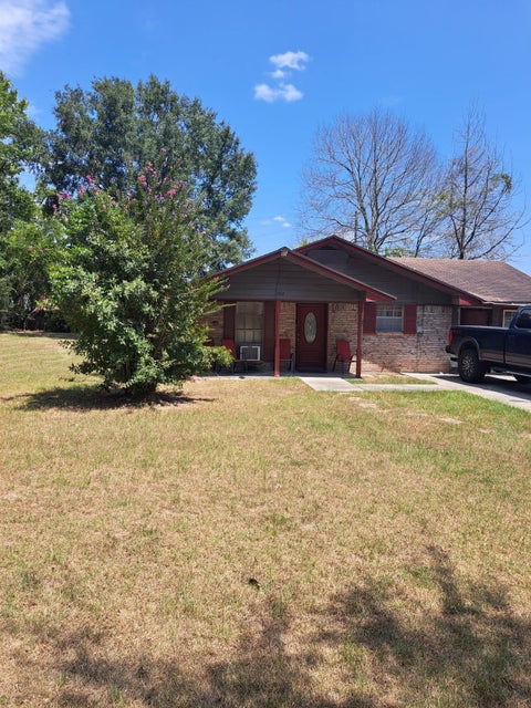 Photo of 102 Amanda Street, Conroe, TX 77304 (MLS # 70584799)