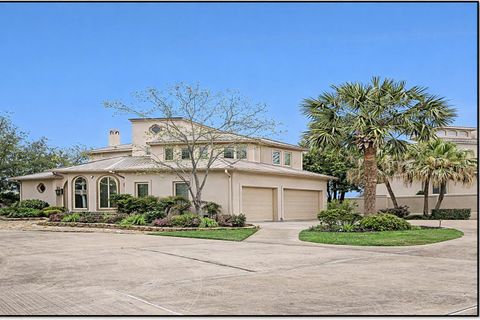 427 E Shore Drive Clear Lake Shores TX 77565