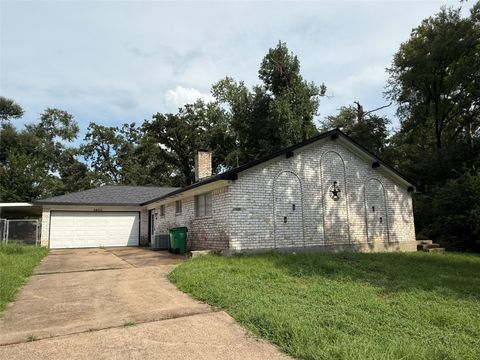 24710 Hunters Hollow Drive Spring TX 77380