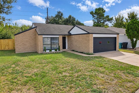 Photo of 4818 Tenderwood Drive, Houston, TX 77041 (MLS # 74311175)