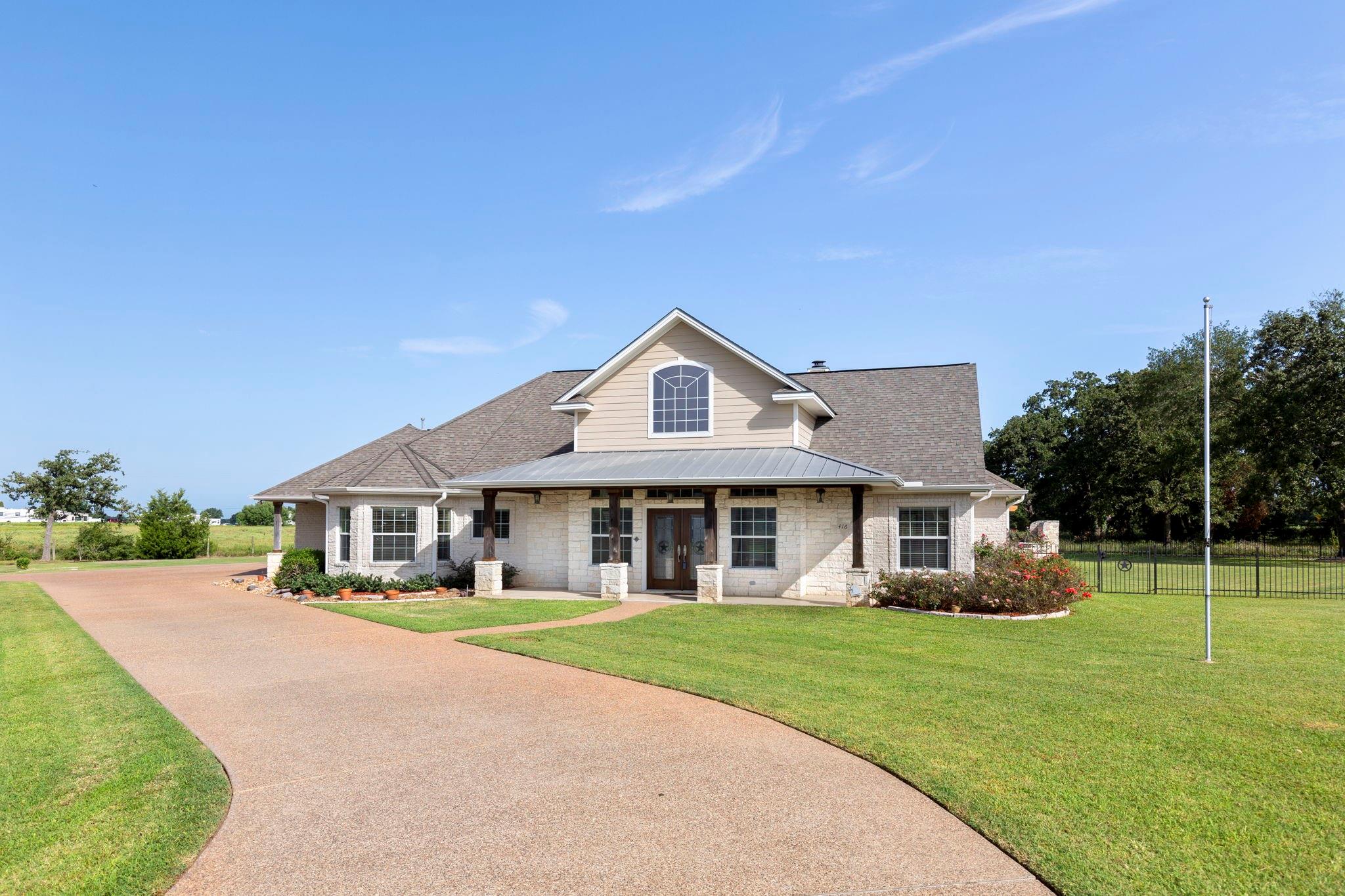 416 Legendary Oaks Boulevard
