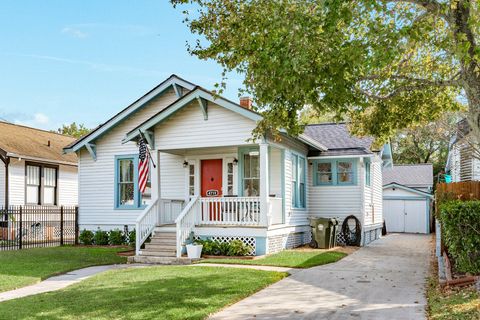 Property photo of 4719 Avenue R, Galveston, TX 77551