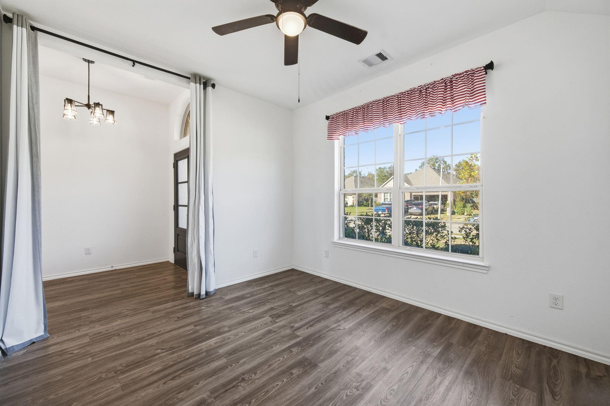 23846 Via Leoni Drive