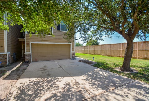 Photo of 6171 Yorktown Meadow Lane, Houston, TX 77084 (MLS # 33137273)
