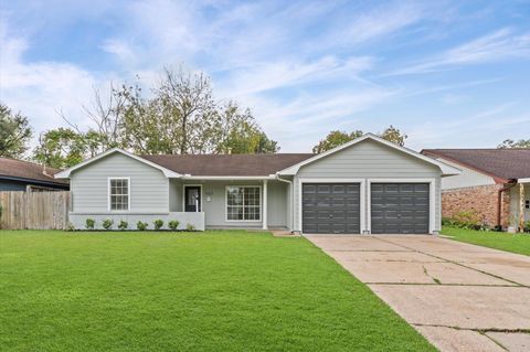 Photo of 7007 Carvel Lane, Houston, TX 77074 (MLS # 93572618)