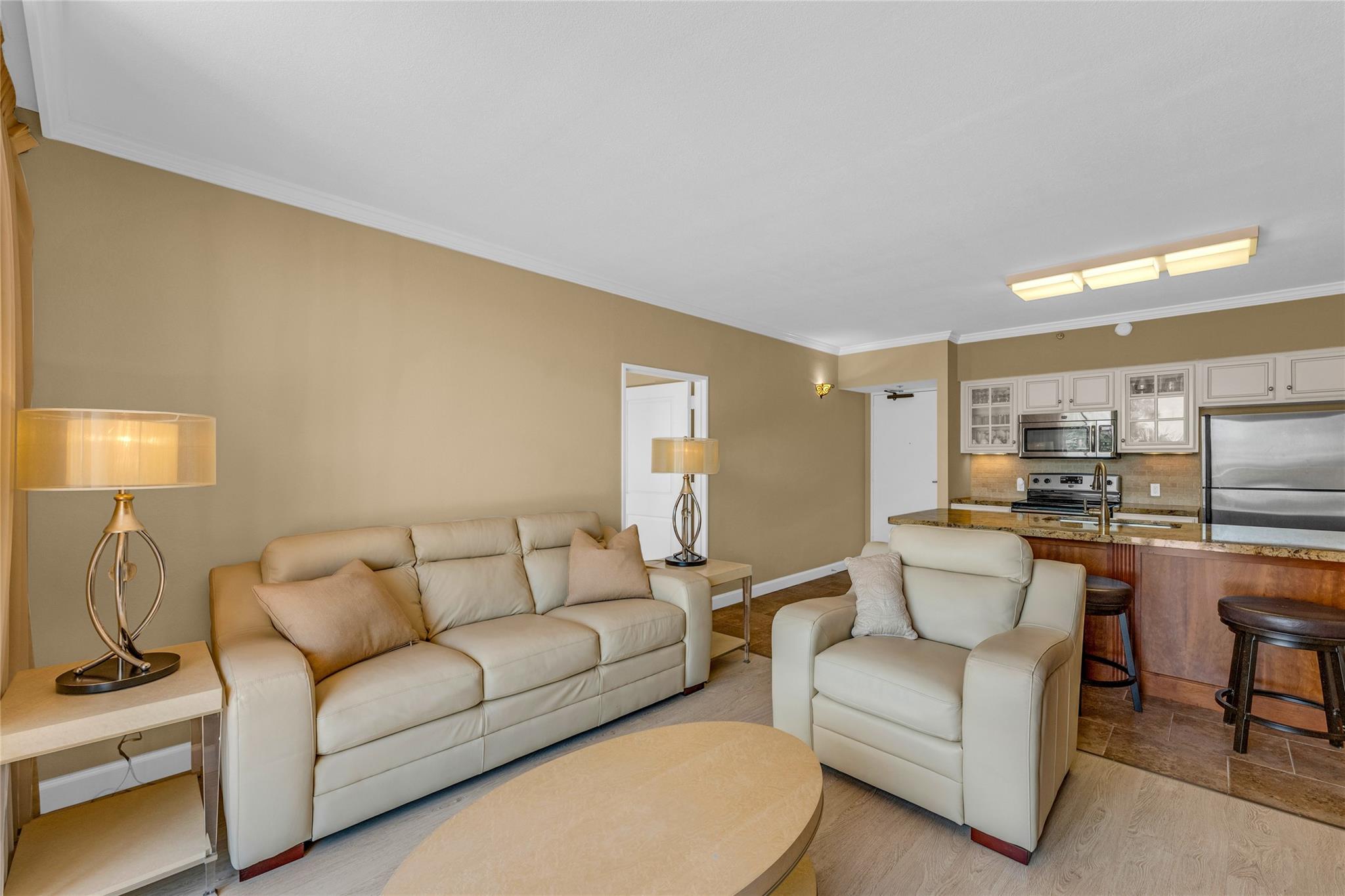 5220 Seawall Boulevard 332/333