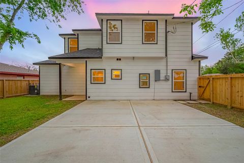 Tiny photo for 9009 Hilda Street, Houston, TX 77033 (MLS # 95263062)