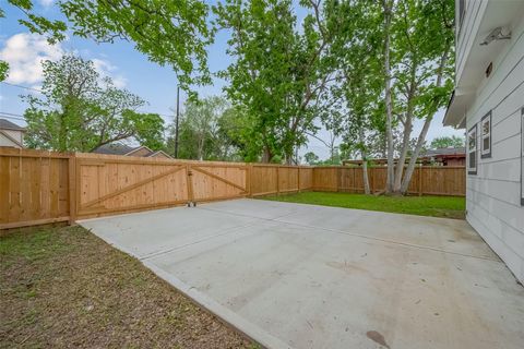 Tiny photo for 9009 Hilda Street, Houston, TX 77033 (MLS # 95263062)