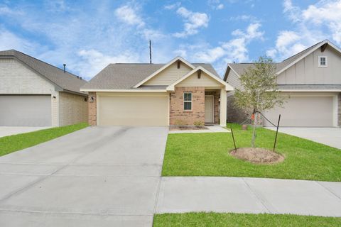 Photo of 11839 Knockdrin Drive, Humble, TX 77396 (MLS # 92820031)