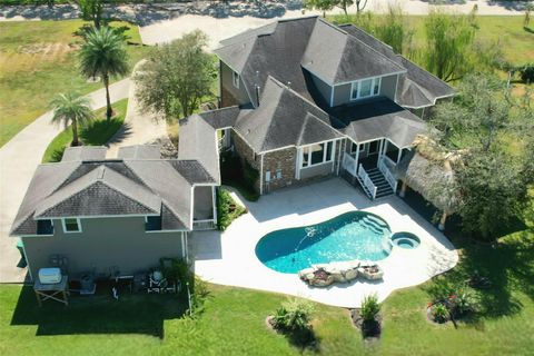 Photo of 806 Quintana Roo Place, Seabrook, TX 77586 (MLS # 919872) Photo of 806 Quintana Roo Place, Seabrook, TX 77586 (MLS # 919872)