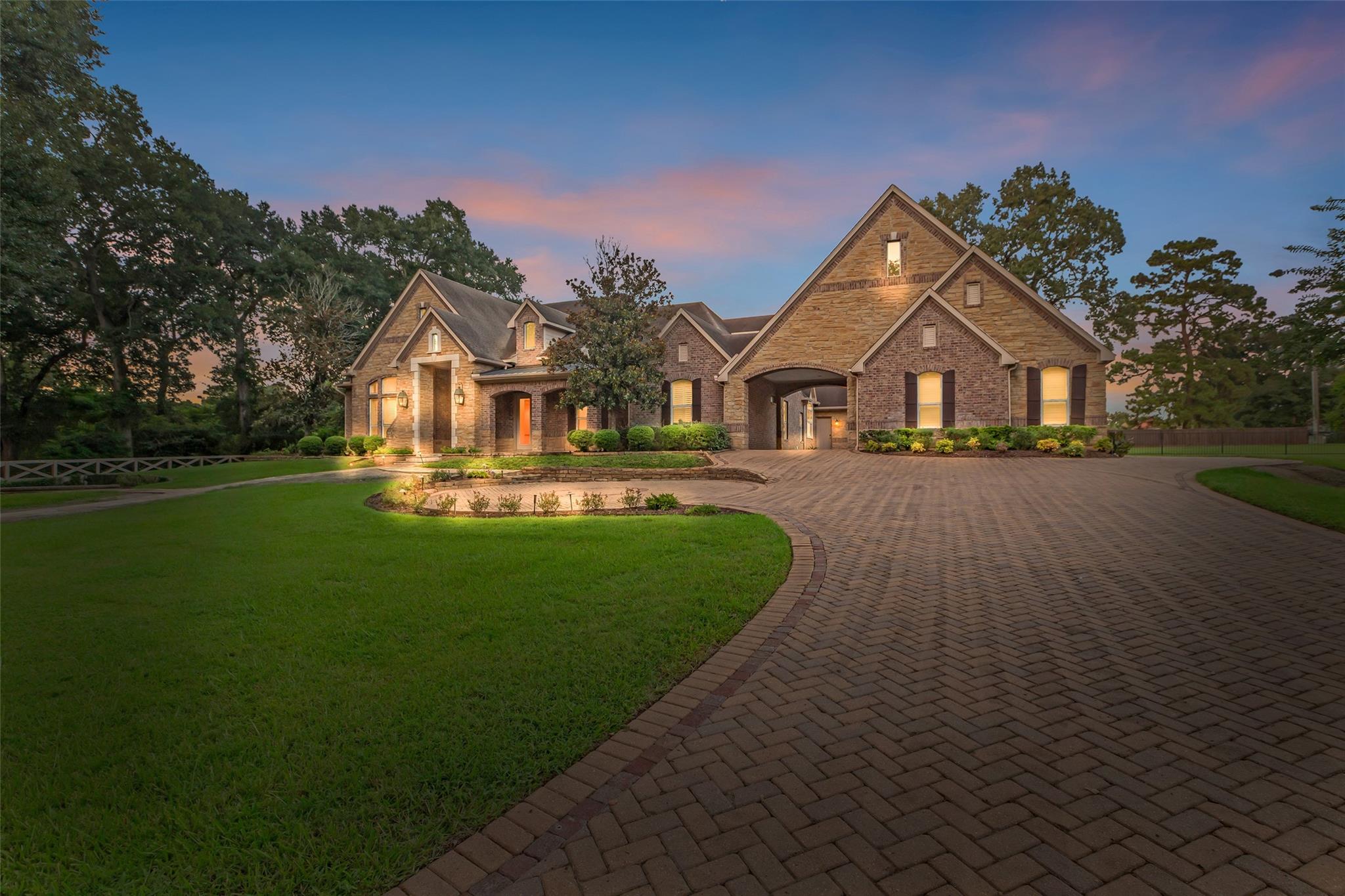 19309 Whispering Grove