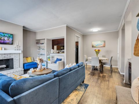 Photo of 702 Bering Drive #P, Houston, TX 77057 (MLS # 51295644)