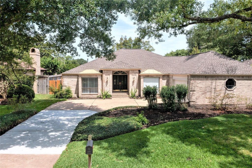 Photo of 13110 Waldemere Drive, Houston, TX 77077 (MLS # 62941701)